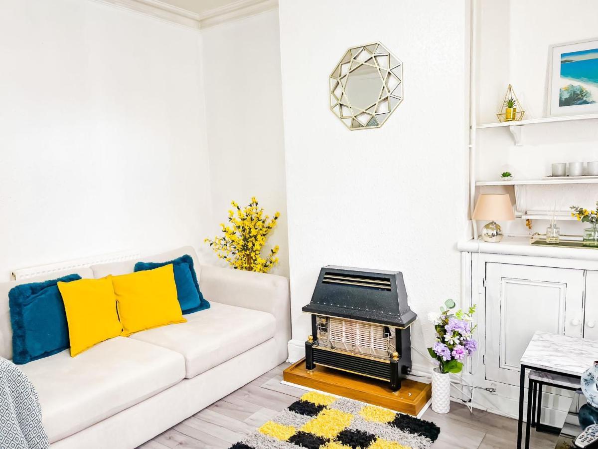 לייסטר Beautiful 2 Bedroom House - Free Parking - Lt House מראה חיצוני תמונה