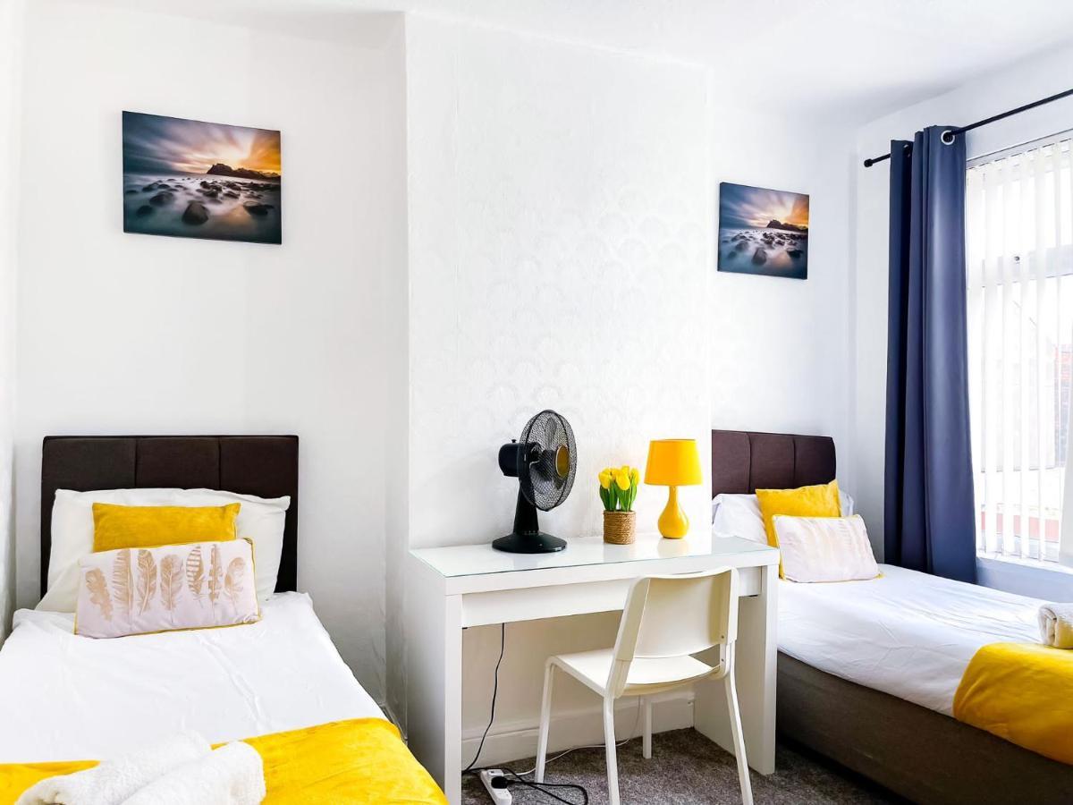 לייסטר Beautiful 2 Bedroom House - Free Parking - Lt House מראה חיצוני תמונה
