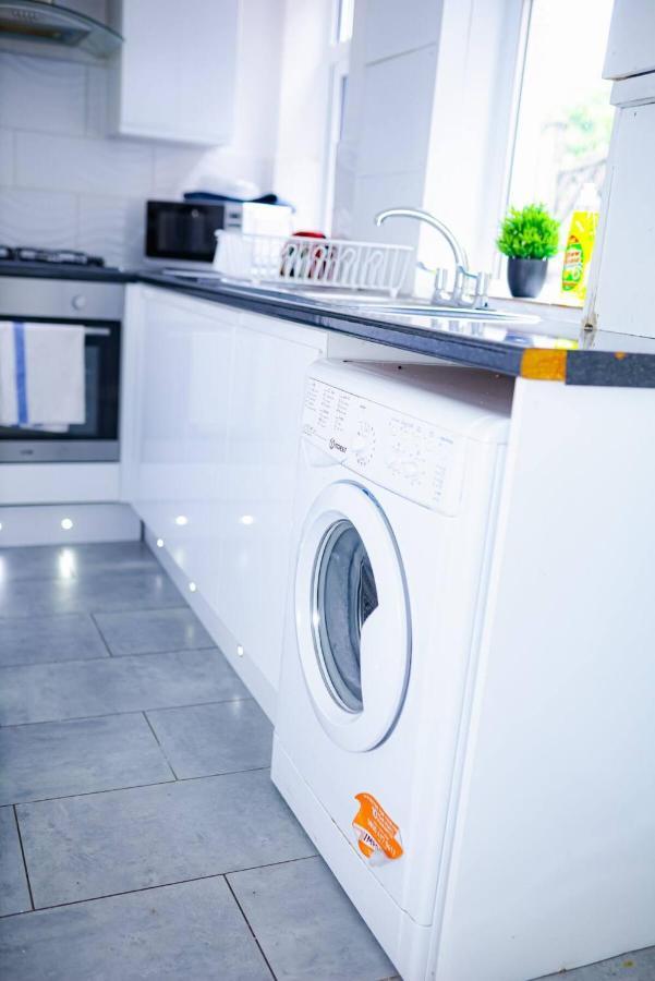 לייסטר Beautiful 2 Bedroom House - Free Parking - Lt House מראה חיצוני תמונה