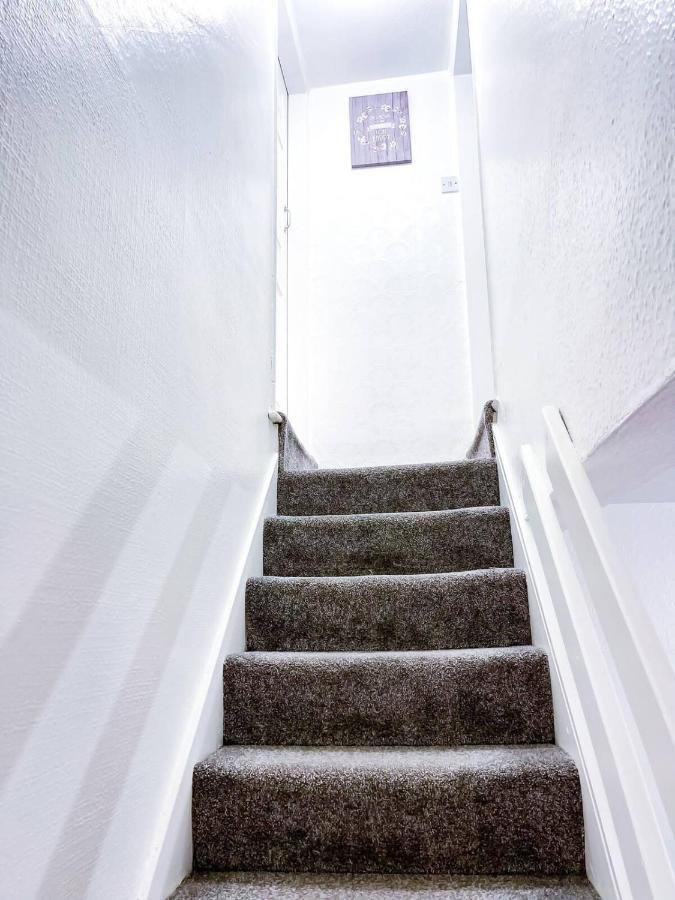 לייסטר Beautiful 2 Bedroom House - Free Parking - Lt House מראה חיצוני תמונה